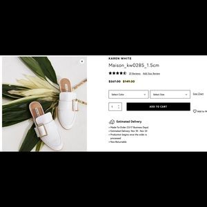 Flat loafer with gold square ornament